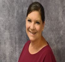 Headshot: Lisa Vogel