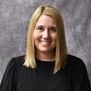 Headshot: Brittany Metzger 